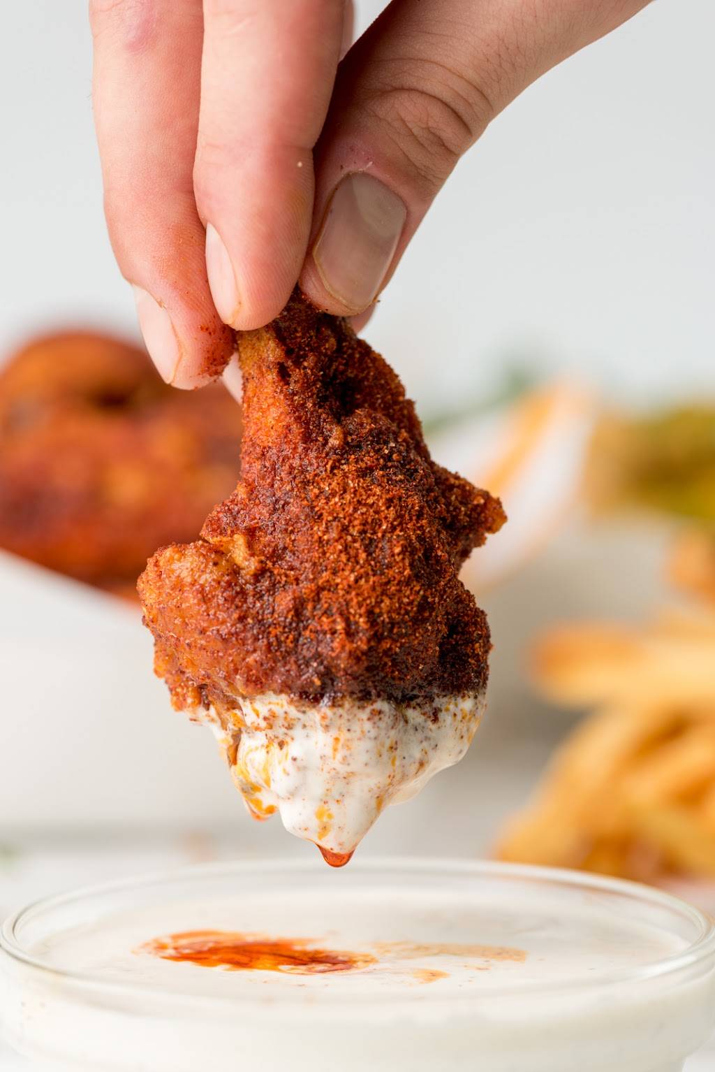 Starbird Wings | restaurant | 1088 E Brokaw Rd, San Jose, CA 95131, USA | 4084519052 OR +1 408-451-9052