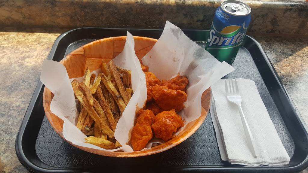 Four Star Wings | restaurant | 5926 S Pulaski Rd, Chicago, IL 60629, USA | 7734240241 OR +1 773-424-0241