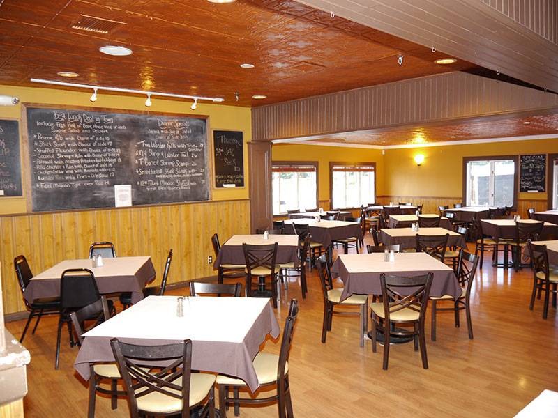 J&Rs Islip Steak House | restaurant | 116 Main St, Islip, NY 11751, USA | 6312775677 OR +1 631-277-5677