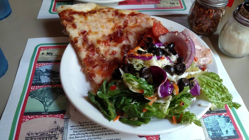 Salvatores Italian Restaurant & Pizza | restaurant | 654 Stocking Ave NW, Grand Rapids, MI 49504, USA | 6164544280 OR +1 616-454-4280