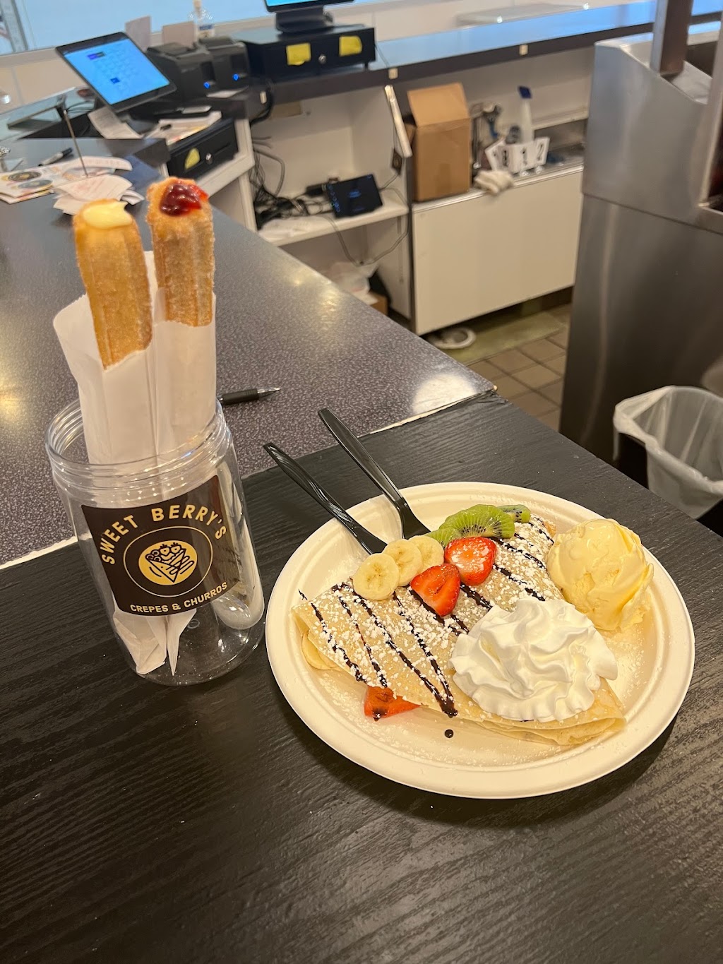 Sweet Berry’s Crepes & Churros | restaurant | 448 Sun Valley Mall, Concord, CA 94520, USA | 9256445016 OR +1 925-644-5016
