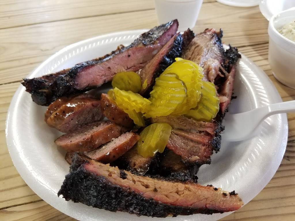 Heavys Bar B Que | restaurant | 1301 19th St, Hondo, TX 78861, USA | 8304264445 OR +1 830-426-4445