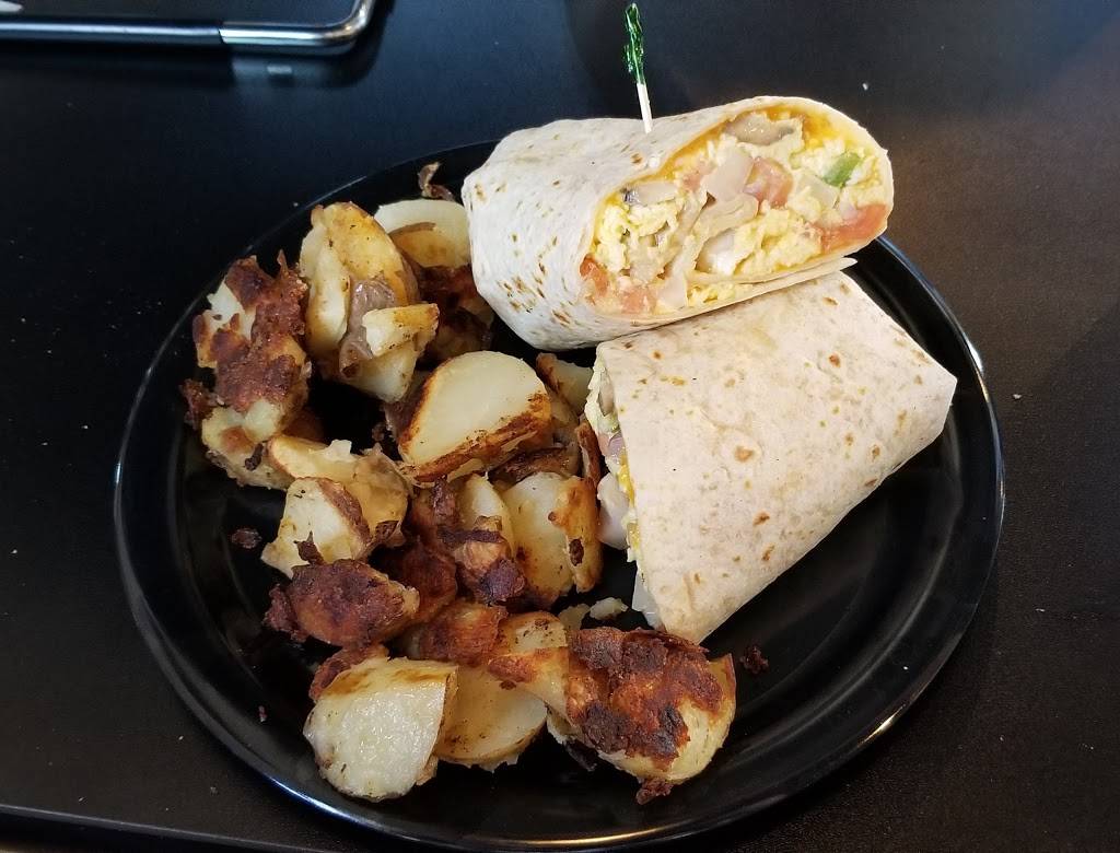 Papis Pizza Cafe | restaurant | 150 E Station St, Kankakee, IL 60901, USA | 8155735740 OR +1 815-573-5740