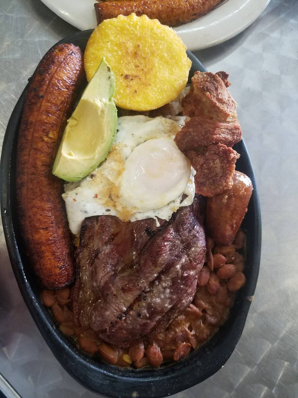 Mr Pollo- Aguila de Oro | restaurant | 6123 Mission St, Daly City, CA 94014, USA | 4154945076 OR +1 415-494-5076