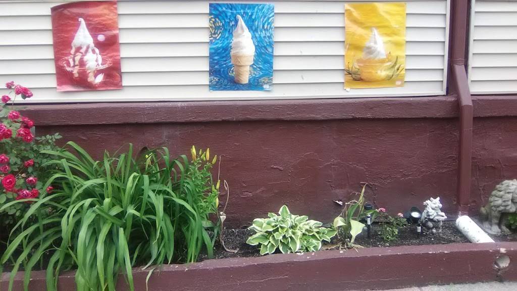 Roross Snack Shack | restaurant | 2327 E 95th St, Cleveland, OH 44106, USA | 2164703843 OR +1 216-470-3843