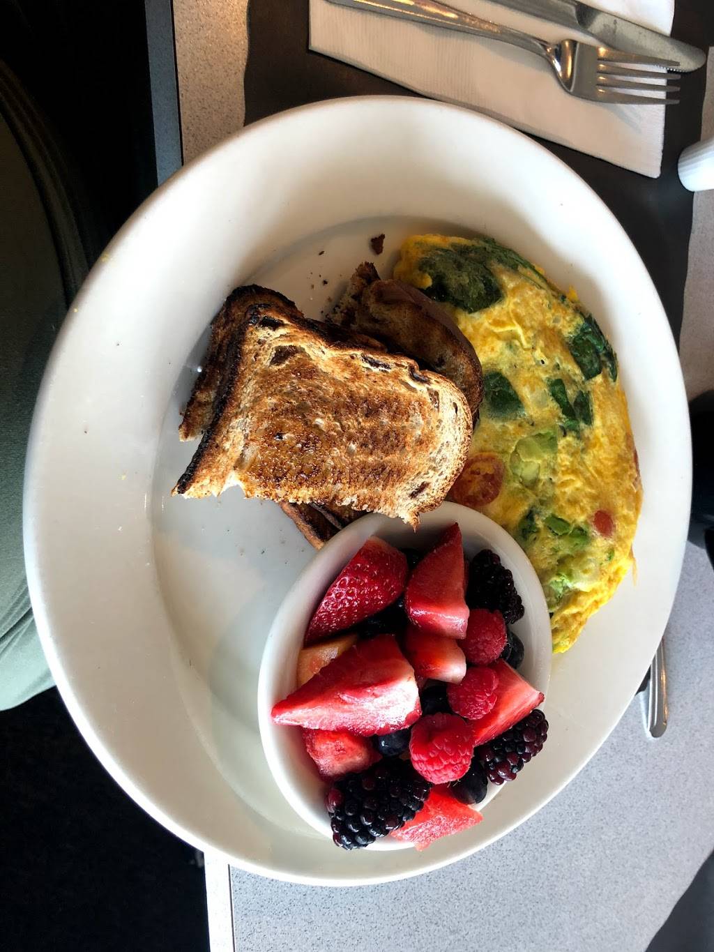 The Daily Paper Restaurant | restaurant | 644 W Main St, Hyannis, MA 02601, USA | 5087908800 OR +1 508-790-8800