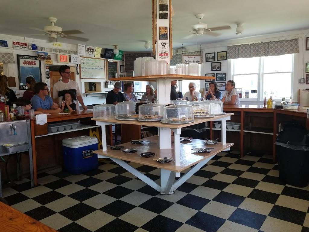 Holiday Snack Bar | restaurant | 401 Centre St, Beach Haven, NJ 08008, USA | 6094924544 OR +1 609-492-4544