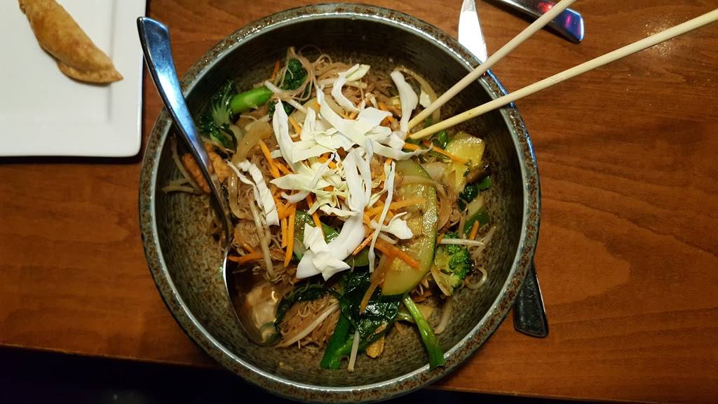 The Pacific Kitchen | restaurant | 8300 Market Pl Ln, Montgomery, OH 45242, USA | 5138981833 OR +1 513-898-1833