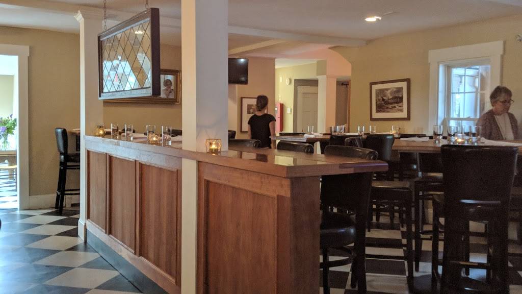 First Hill, York | restaurant | 369 US-1, York, ME 03909, USA | 2073518517 OR +1 207-351-8517