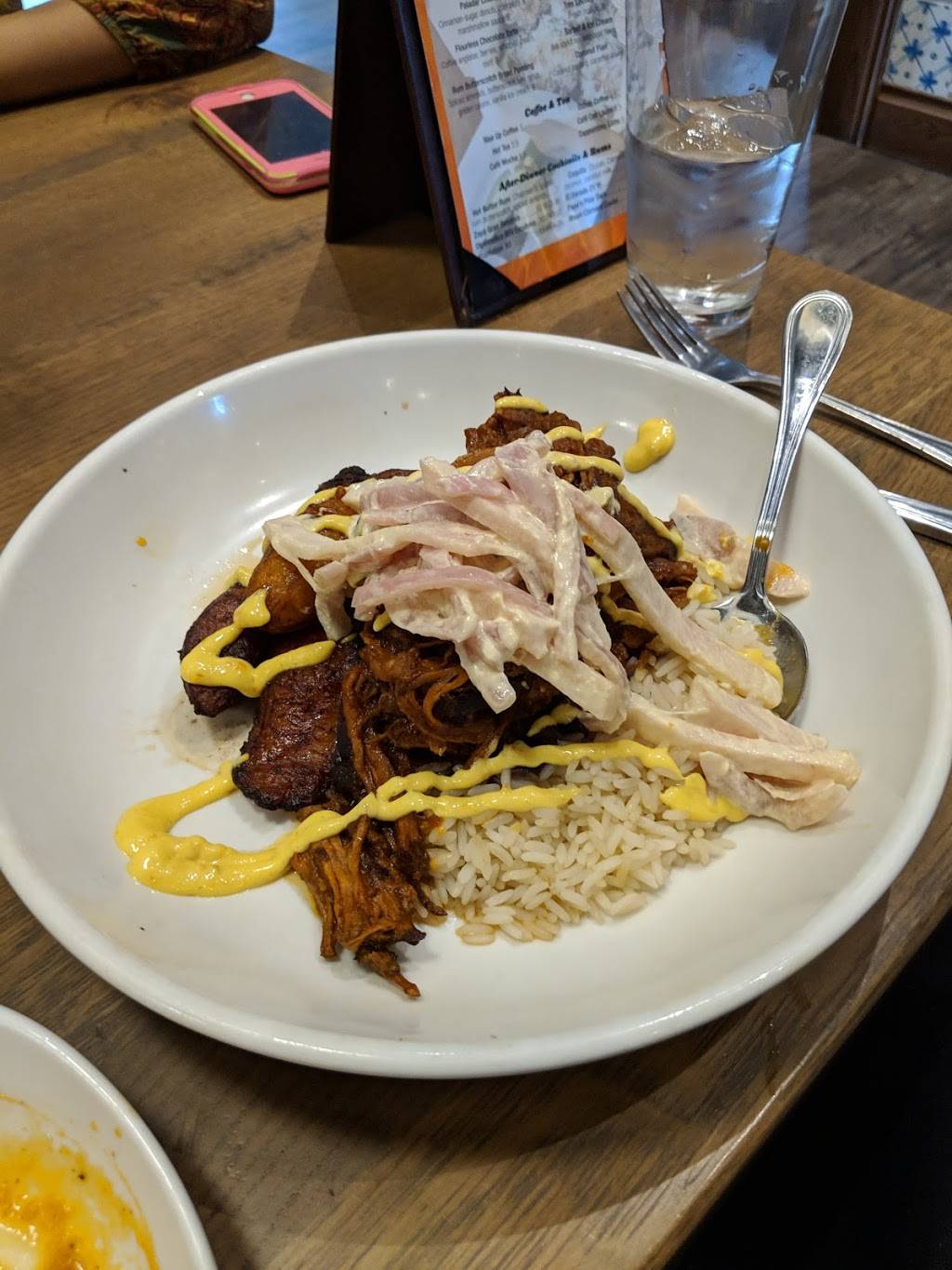 Paladar Latin Kitchen & Rum Bar | restaurant | 203 Crown Park Ave, Gaithersburg, MD 20878, USA | 3013304400 OR +1 301-330-4400