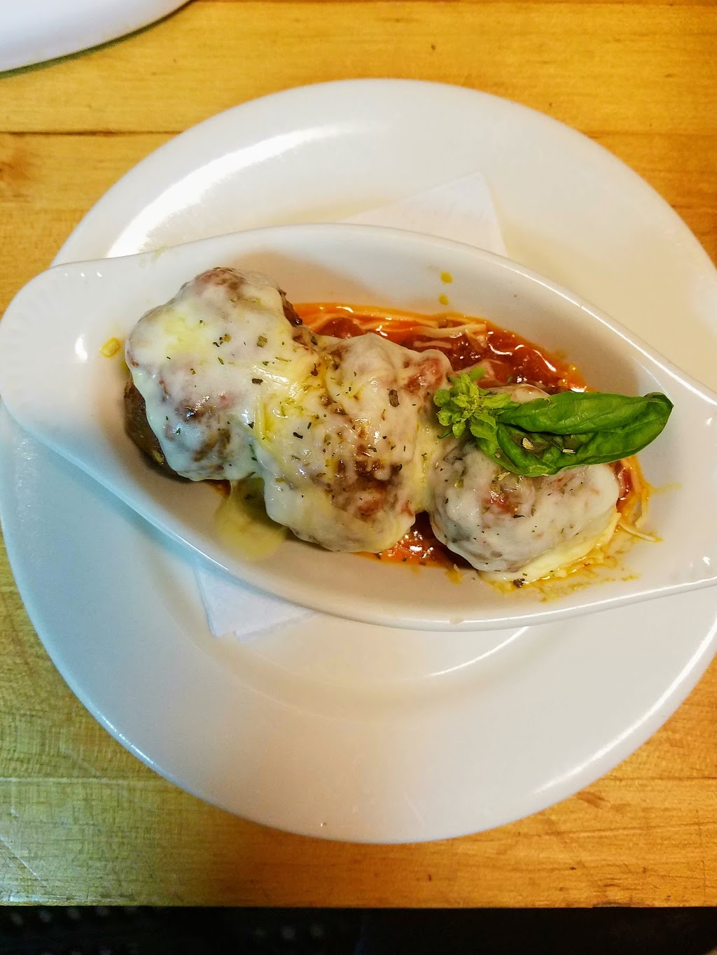 Landau Grill | restaurant | 17 Mill Hill Rd, Woodstock, NY 12498, USA | 8456798937 OR +1 845-679-8937