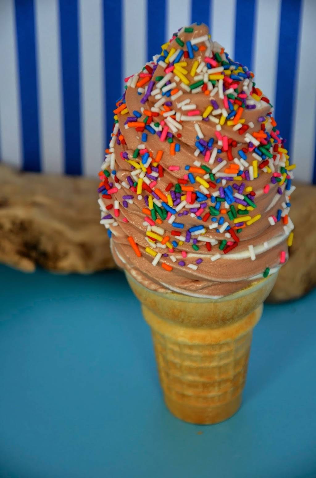 Dairy Isle | restaurant | 213 Bayview Ave, Put-In-Bay, OH 43456, USA | 4192853506 OR +1 419-285-3506