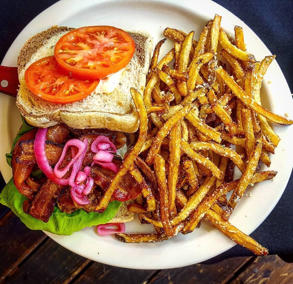 Beast + Barrel | restaurant | 16 Frazier Ave, Chattanooga, TN 37405, USA | 4238054599 OR +1 423-805-4599