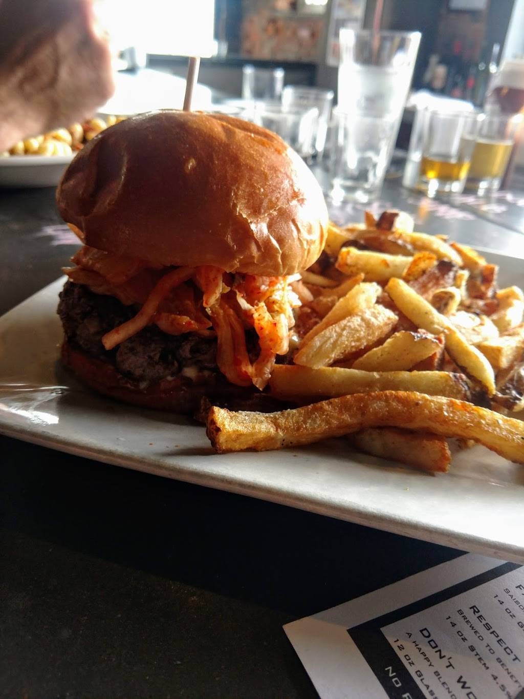 Tremont Taphouse | restaurant | 2572 Scranton Rd, Cleveland, OH 44113, USA | 2162984451 OR +1 216-298-4451