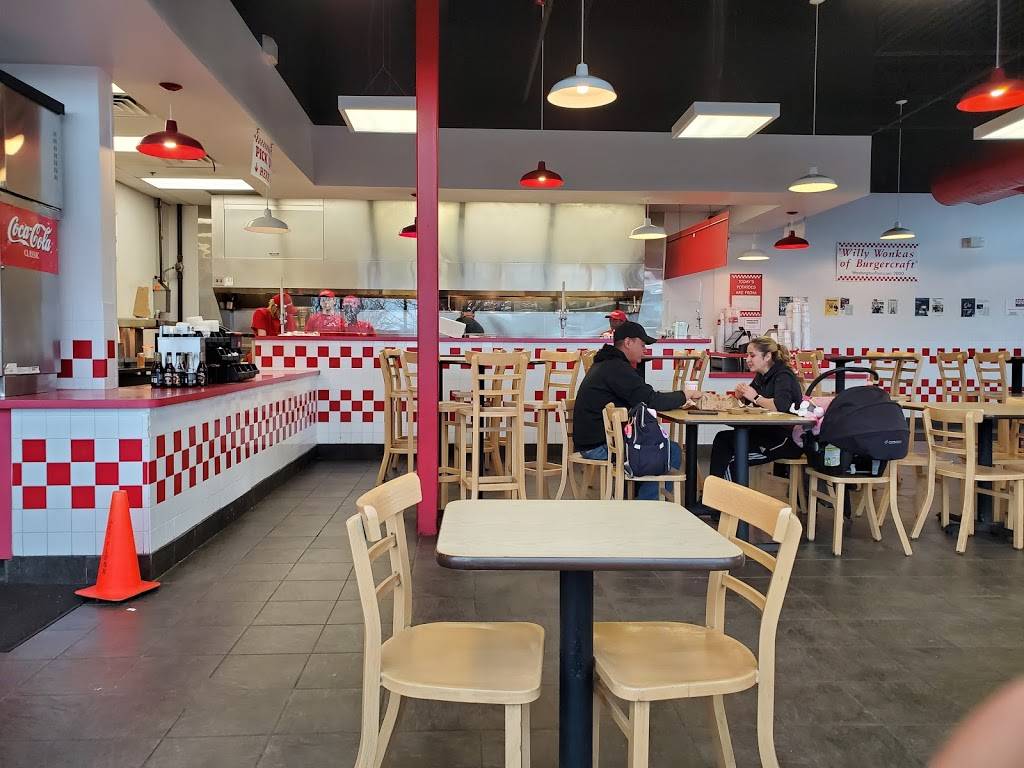 Five Guys | meal takeaway | 8540 S 71st St, Papillion, NE 68133, USA | 4025960000 OR +1 402-596-0000