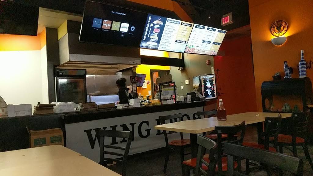 Wing Bros. | restaurant | 621 E Roosevelt Rd, Lombard, IL 60148, USA | 6306561390 OR +1 630-656-1390
