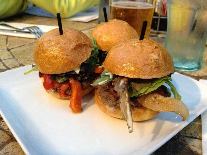 Relish Burger Bar | restaurant | 5609, 1000 White Rock Rd, El Dorado Hills, CA 95762, USA | 9169333111 OR +1 916-933-3111