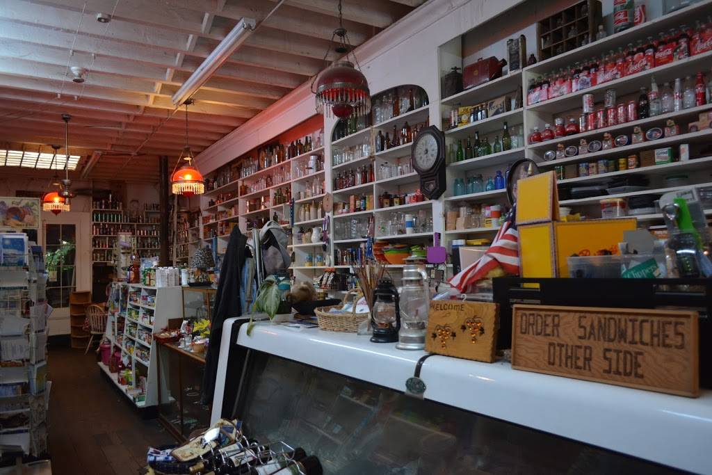 Volcano Country Store | restaurant | 16146 Main St, Volcano, CA 95689, USA | 2092964459 OR +1 209-296-4459