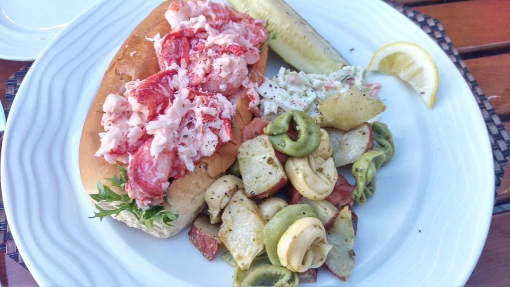 Latitudes at the Wentworth | restaurant | 588 Wentworth Rd, New Castle, NH 03854, USA | 6033736592 OR +1 603-373-6592