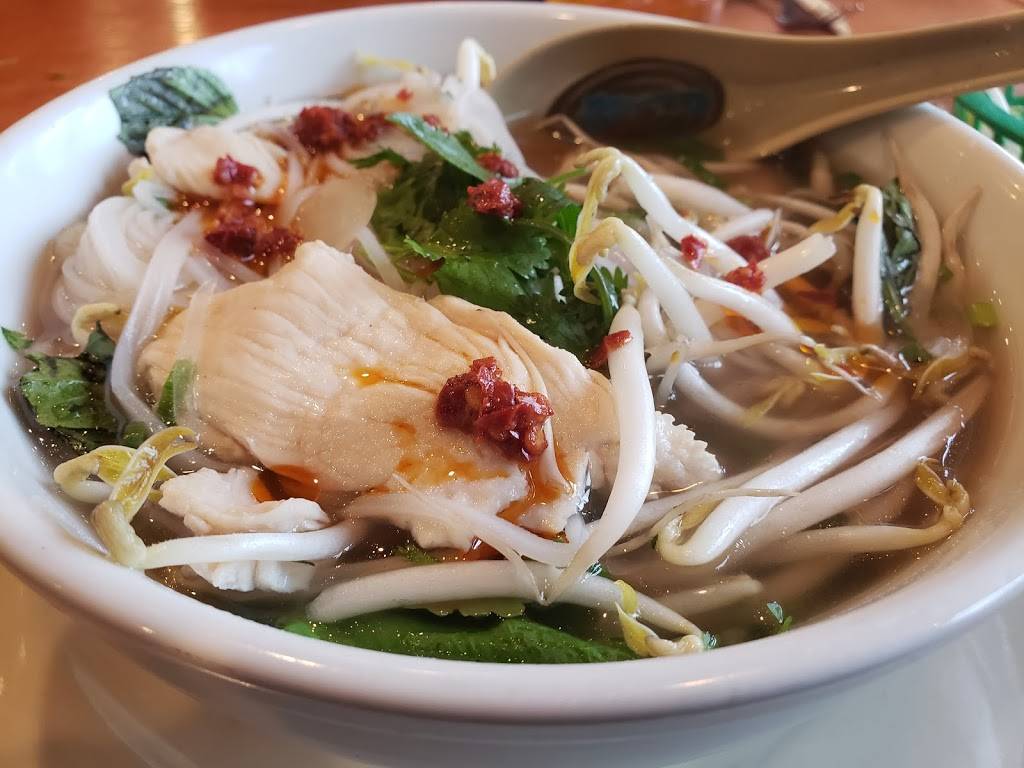 Pho Hien Vuong | restaurant | 4109 Spring Garden St, Greensboro, NC 27407, USA | 3362945551 OR +1 336-294-5551