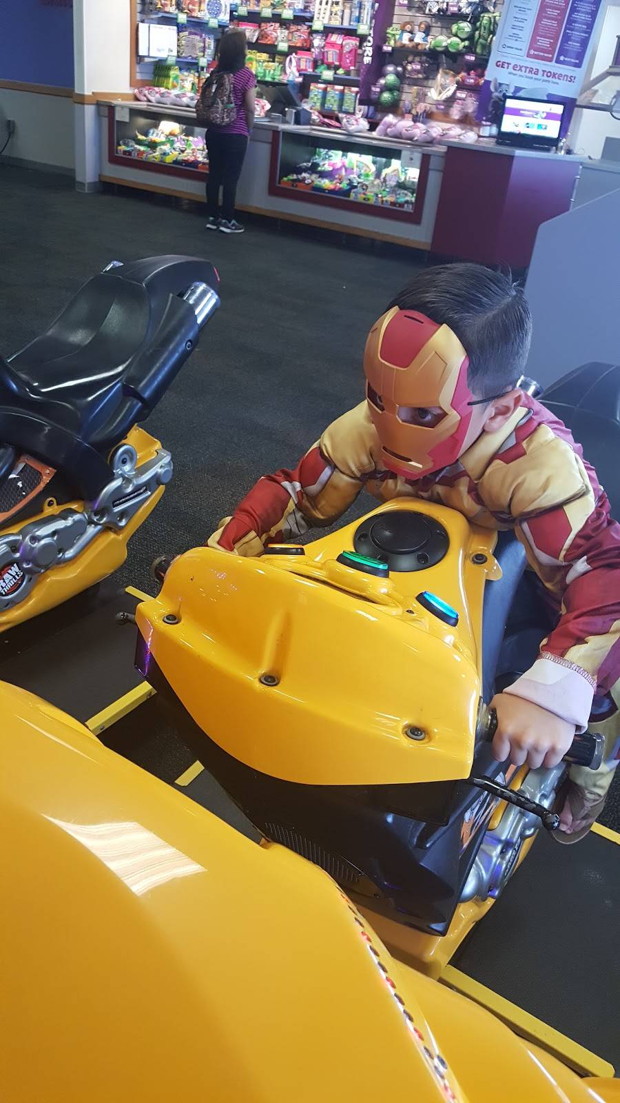 Chuck E. Cheese | restaurant | 5118 S Staples St, Corpus Christi, TX 78411, USA | 3619938825 OR +1 361-993-8825