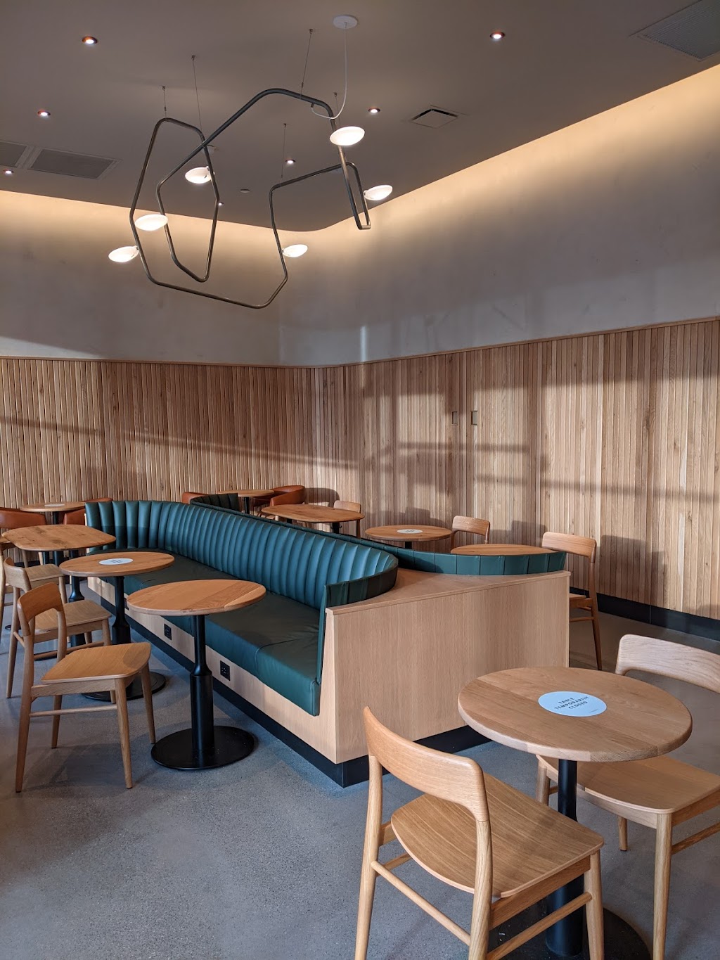 Starbucks | cafe | 5244 N Broadway, Chicago, IL 60640, USA | 7738196246 OR +1 773-819-6246