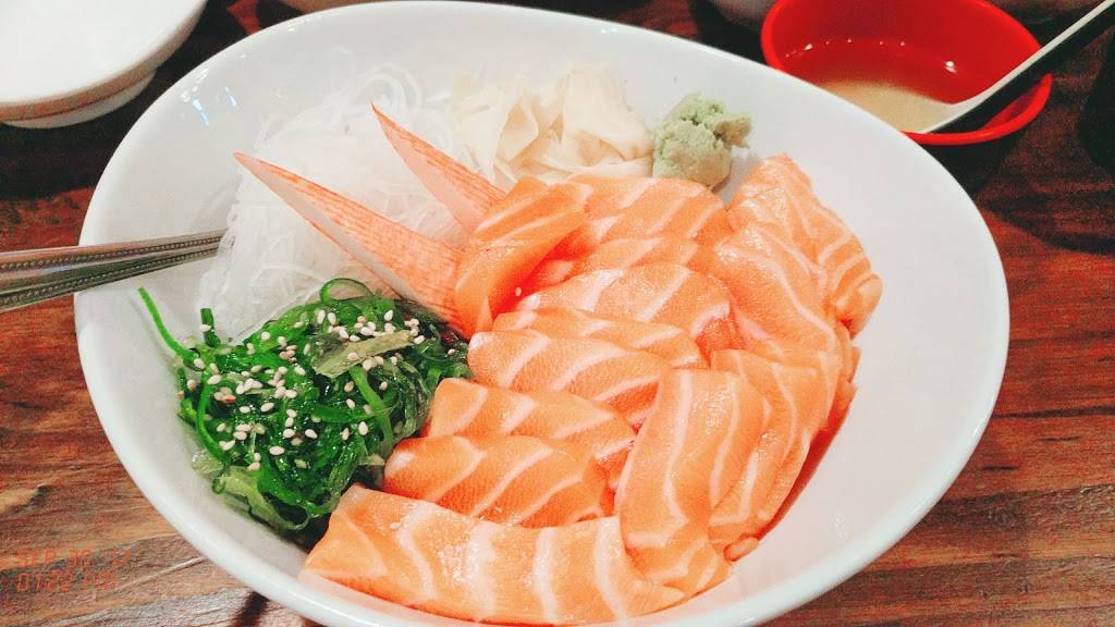 Tomo Sushi & Grill Restaurant | restaurant | 13810 Braddock Rd A, Centreville, VA 20121, USA | 7035437379 OR +1 703-543-7379