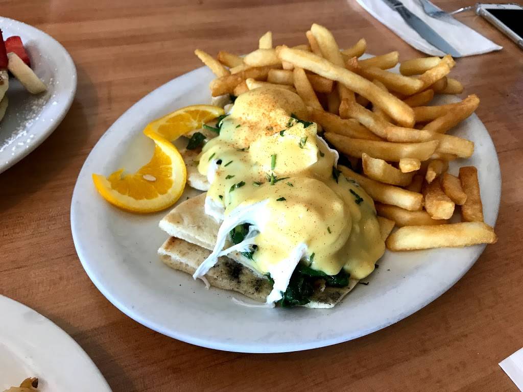 Brownstone Pancake Factory | restaurant | 860 River Rd, Edgewater, NJ 07020, USA | 2019454800 OR +1 201-945-4800