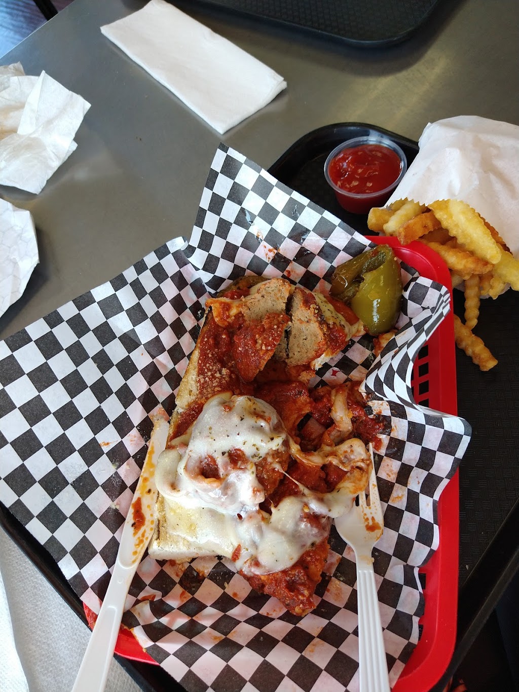 Lukes Of Chicago | restaurant | 1602 E Indian School Rd, Phoenix, AZ 85016, USA | 6022644022 OR +1 602-264-4022