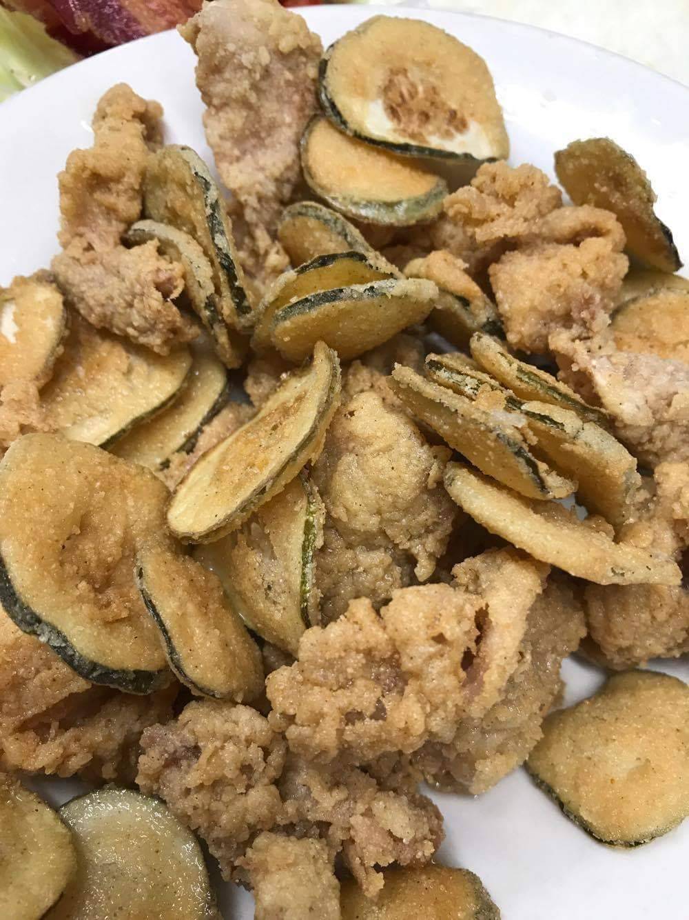 Village Tavern | restaurant | 10678 Main St, Mantua, OH 44255, USA | 3302748201 OR +1 330-274-8201