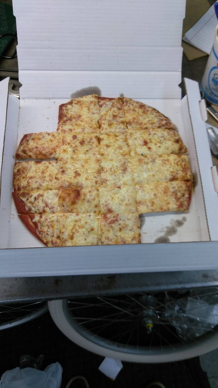 Pizza House | restaurant | 2409 Sheridan Rd, Zion, IL 60099, USA | 8478724868 OR +1 847-872-4868