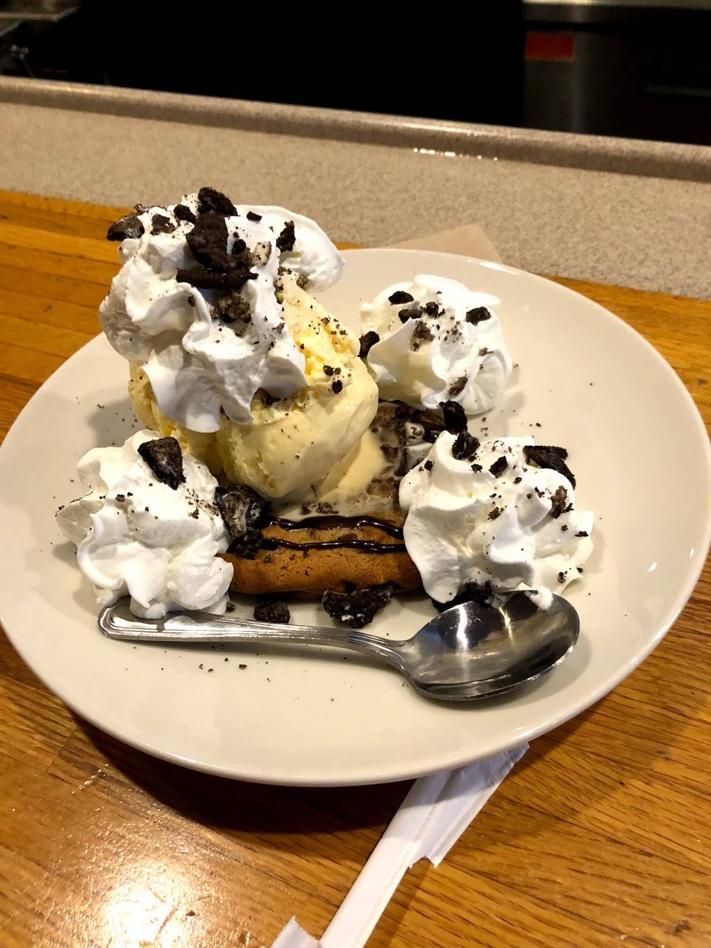 Applebees Grill + Bar | restaurant | 61-48 188th St, Fresh Meadows, NY 11365, USA | 7182641222 OR +1 718-264-1222