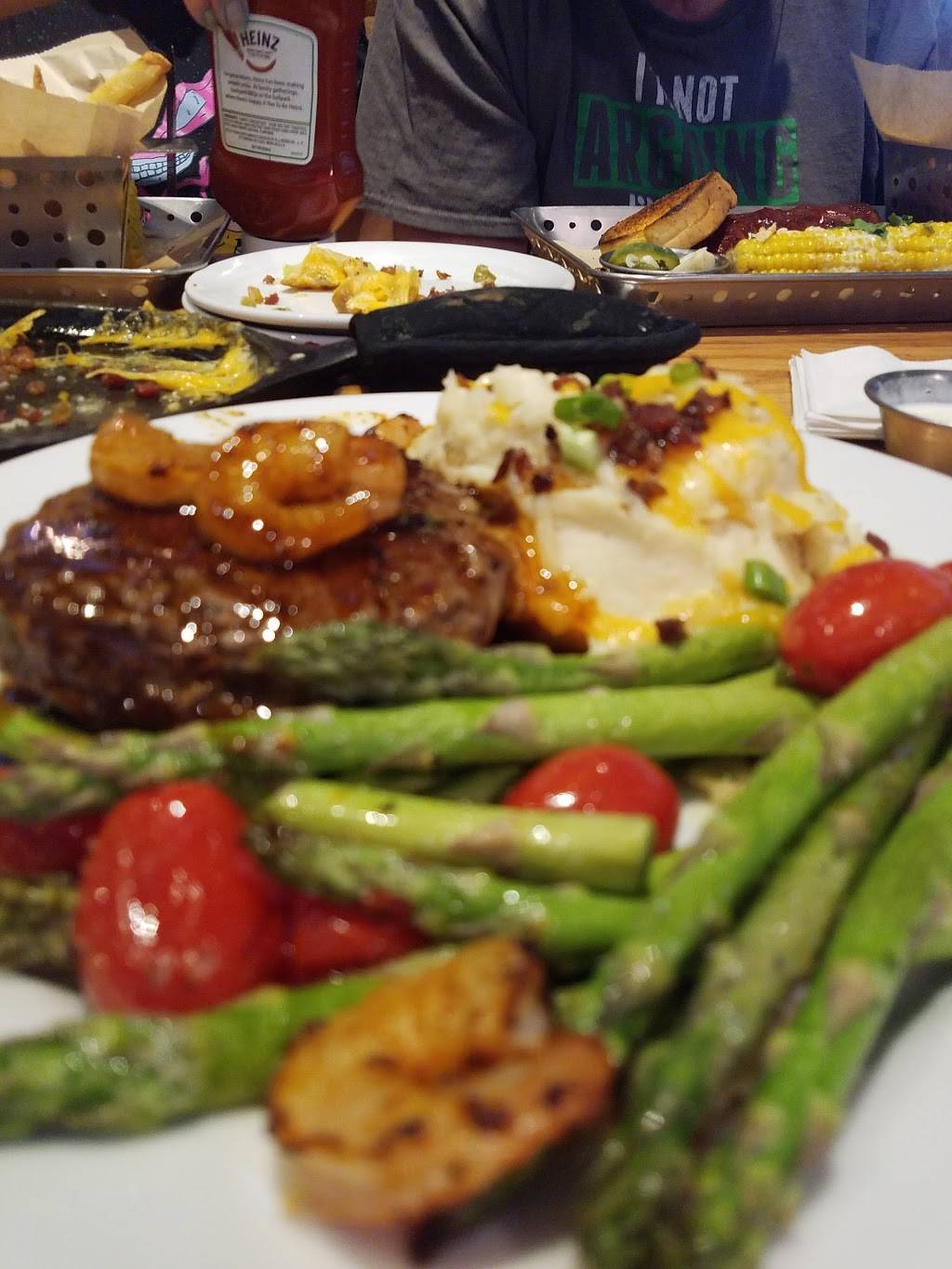 Chilis Grill & Bar | restaurant | 7212 S Olympia Ave, Tulsa, OK 74132, USA | 9184459939 OR +1 918-445-9939