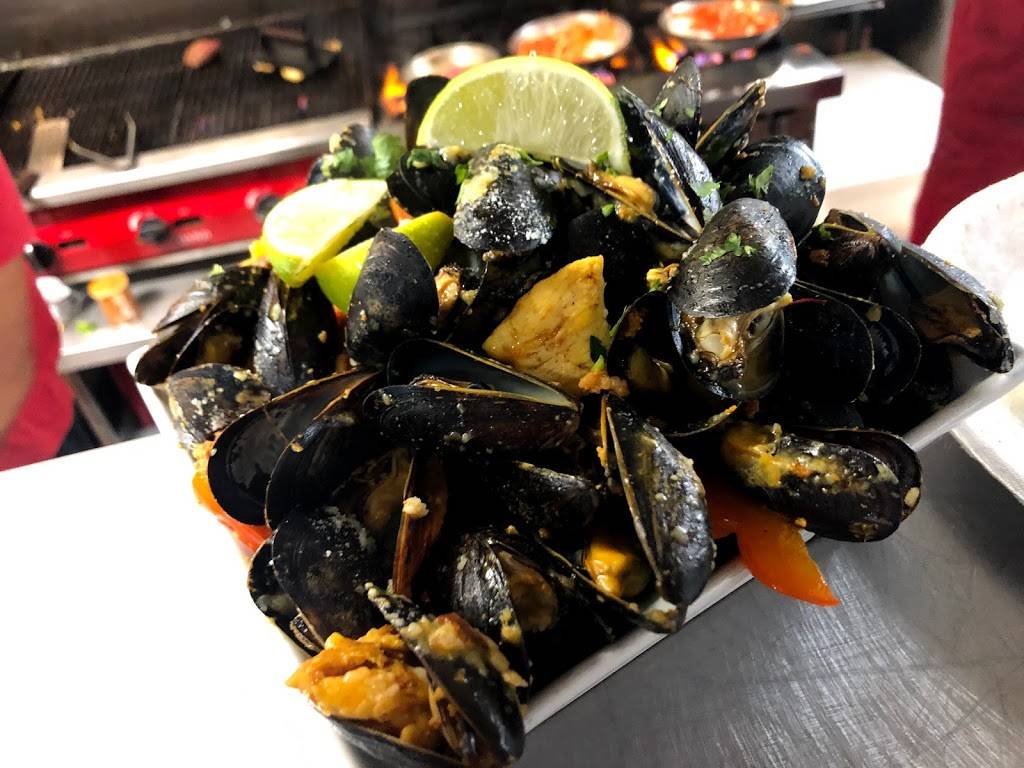 Fuego Latin Fusion Bar & Restaurant | restaurant | 438 S Broadway, Salem, NH 03079, USA | 6034586585 OR +1 603-458-6585