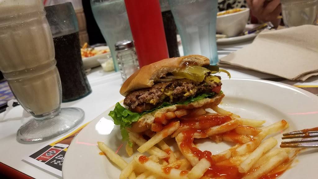 Steak n Shake | restaurant | 4500 S US Hwy 17 92, Casselberry, FL 32707, USA | 4072605225 OR +1 407-260-5225