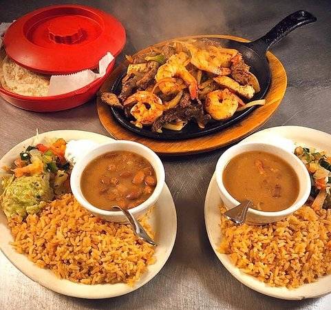 El Potrillo | restaurant | 1116 N Brooks St, Brazoria, TX 77422, USA | 9797980599 OR +1 979-798-0599