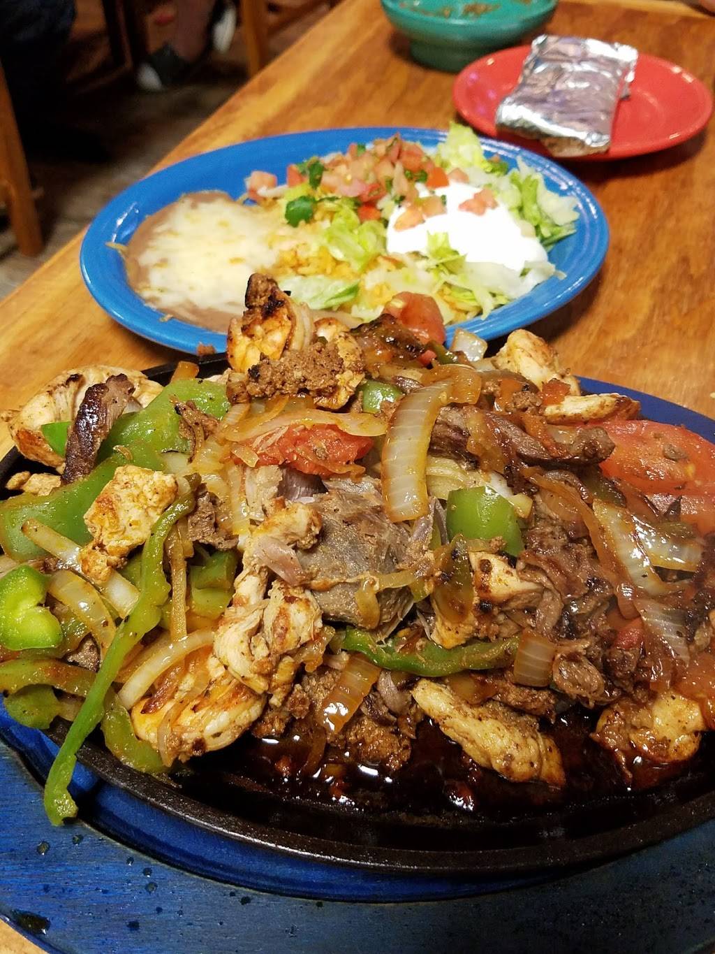 Salsas of Lake City | restaurant | 4578 SW Heritage Oaks Cir, Lake City, FL 32024, USA | 3864388956 OR +1 386-438-8956