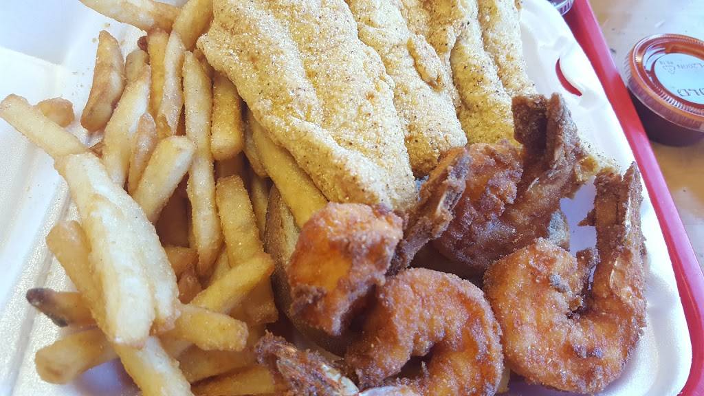 J J Fish & Chicken | restaurant | 3600 Macdonald Ave # A, Richmond, CA 94805, USA | 5102331110 OR +1 510-233-1110