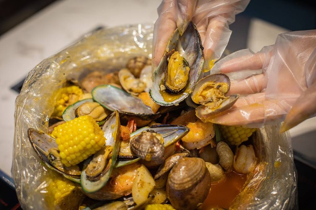 LaTao&CrabbyCrab | restaurant | 3717 Chestnut St, Philadelphia, PA 19104, USA | 2159216288 OR +1 215-921-6288