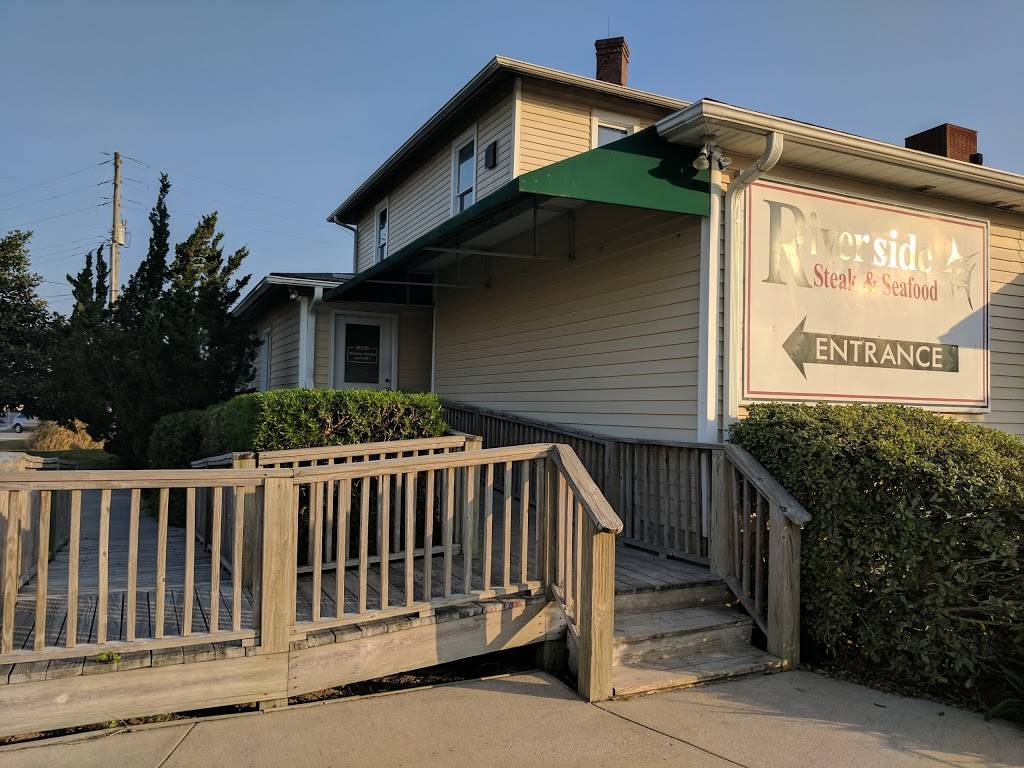 Riverside Steak & Seafood | restaurant | 506 W Corbett Ave, Swansboro, NC 28584, USA | 9103268847 OR +1 910-326-8847