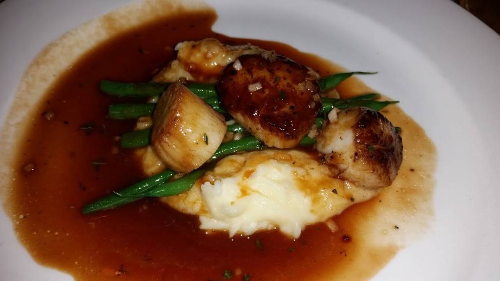 Bar Avalon | restaurant | 116 E Gay St, West Chester, PA 19380, USA | 6104364100 OR +1 610-436-4100