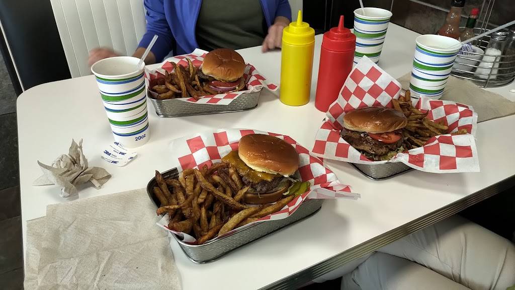 Flynns Diner | restaurant | 6600 Penn Ave S, Richfield, MN 55423, USA | 6123535072 OR +1 612-353-5072