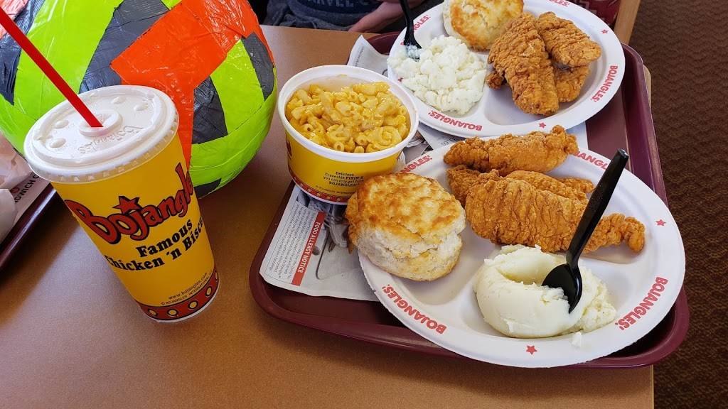 Bojangles Famous Chicken n Biscuits | restaurant | 2009 Abbey Rd, Charlottesville, VA 22911, USA | 4342931190 OR +1 434-293-1190
