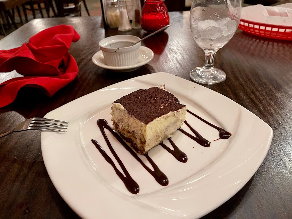 Roma Ristorante Italiano | restaurant | 104 S Main St, Aberdeen, SD 57401, USA | 6057255757 OR +1 605-725-5757