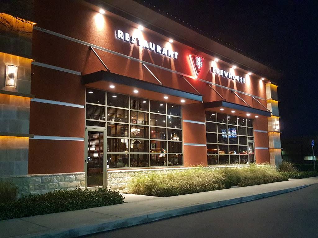 BJs Restaurant & Brewhouse | restaurant | 5733 Pacific Ave, Stockton, CA 95207, USA | 2093734660 OR +1 209-373-4660