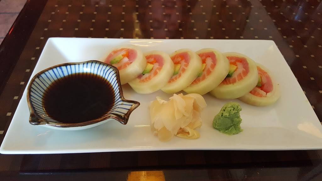 Carytown Sushi | restaurant | 2923 W Cary St, Richmond, VA 23221, USA | 8043550058 OR +1 804-355-0058