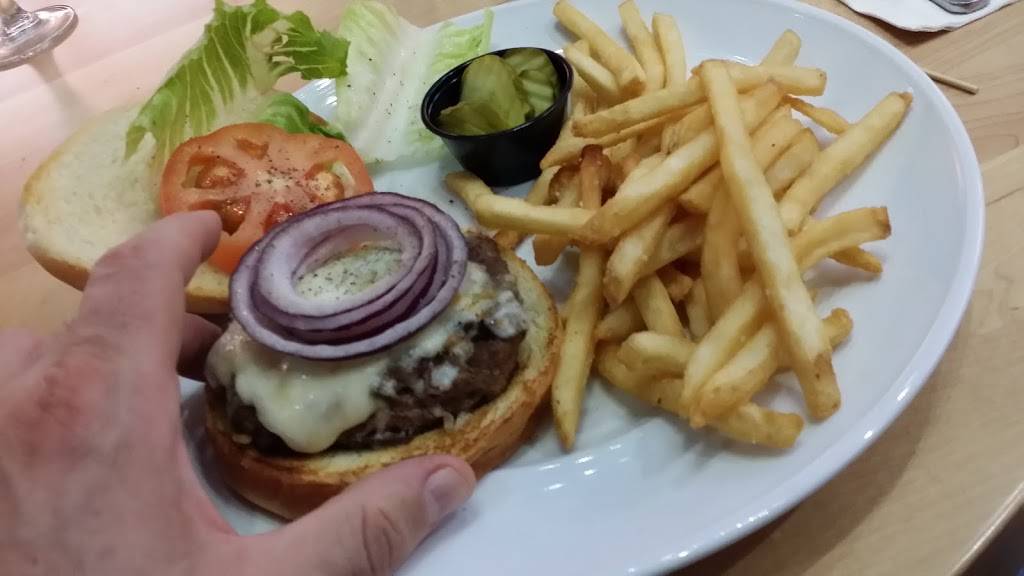 McLoones Bayonne Grille | restaurant | 400 NJ-440, Bayonne, NJ 07002, USA | 2018580500 OR +1 201-858-0500