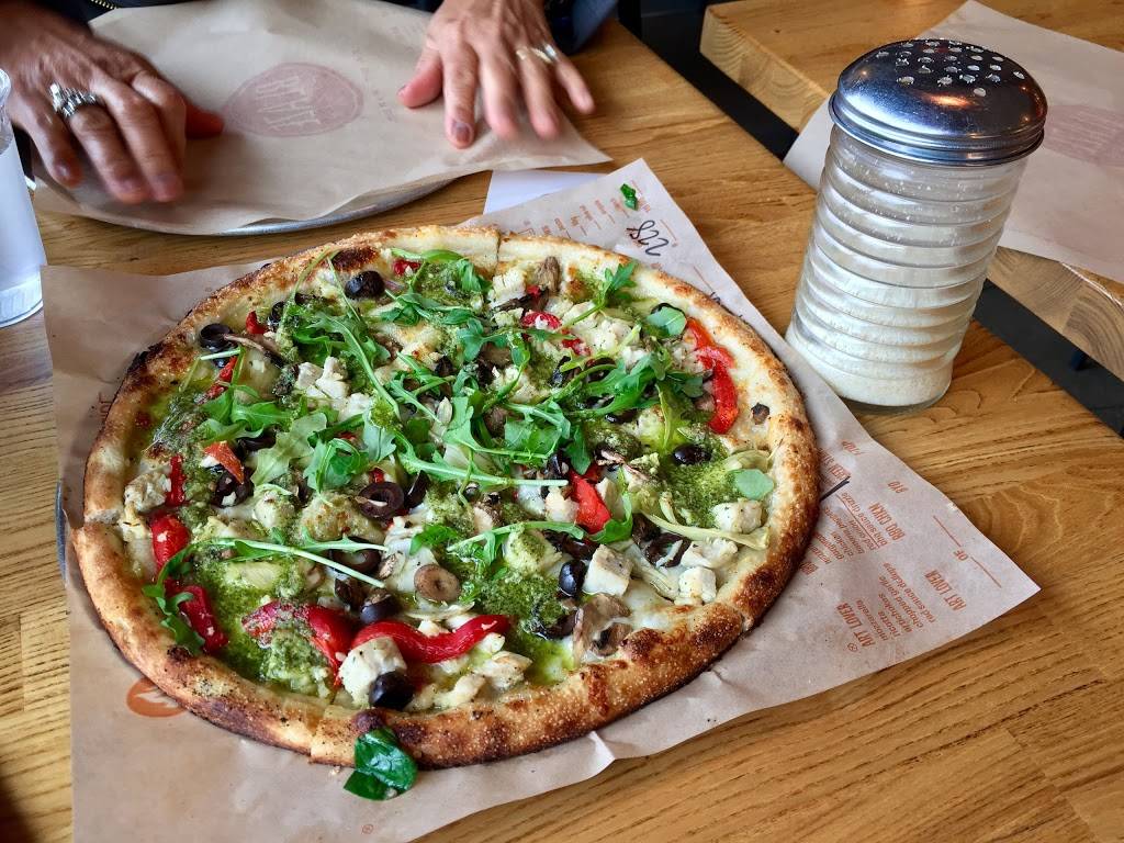 Blaze Pizza | meal takeaway | 3900 California Ave, Bakersfield, CA 93309, USA | 6616410203 OR +1 661-641-0203