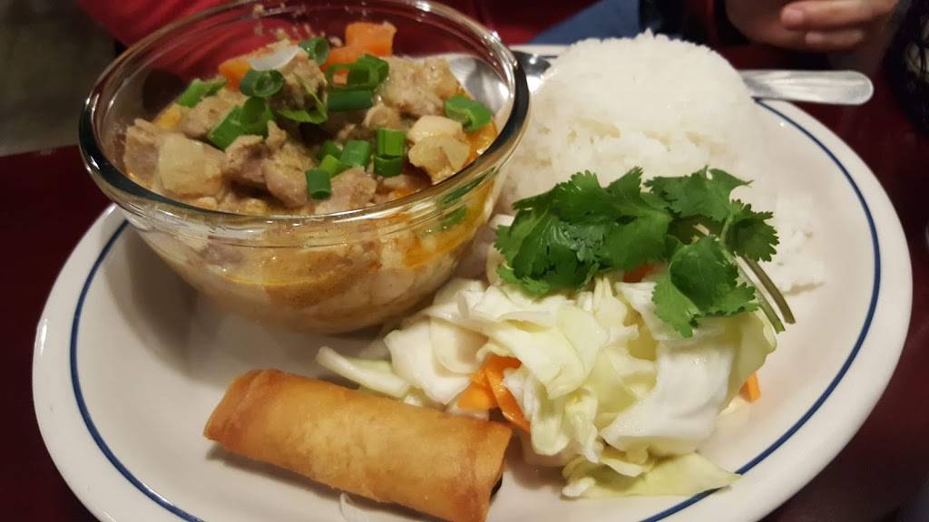 Xinh Xinh Cafe | restaurant | 114 N Vine St, Urbana, IL 61802, USA | 2173377600 OR +1 217-337-7600