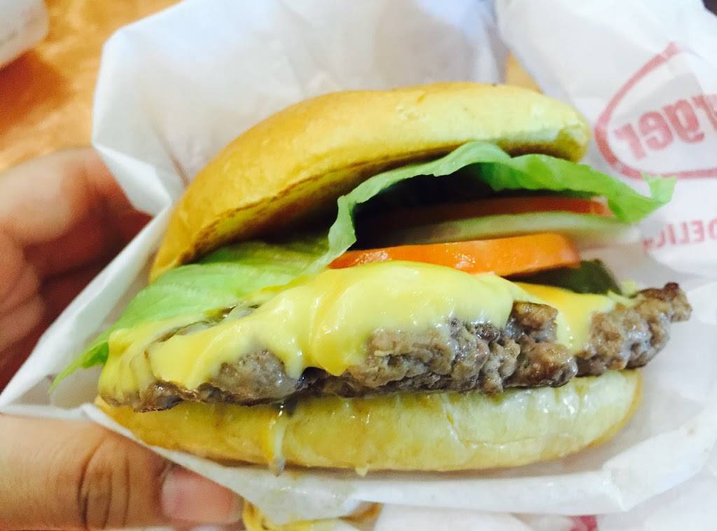 Smashburger | restaurant | 925 Blossom Hill Rd Ste 1641, San Jose, CA 95123, USA | 4085331001 OR +1 408-533-1001